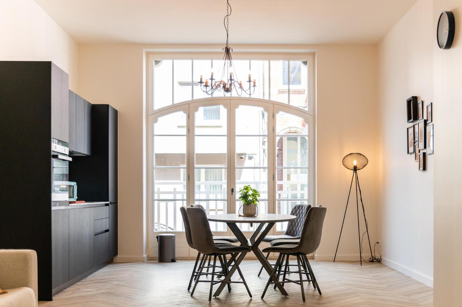 Beautiful Renovated Apartment In An Authentic Building Ostende Kültér fotó