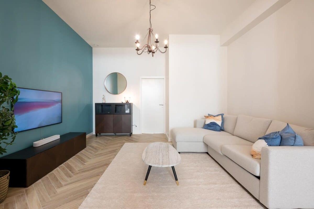 Beautiful Renovated Apartment In An Authentic Building Ostende Kültér fotó